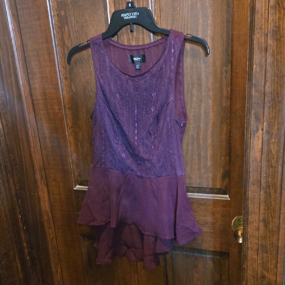 Purple Sleeveless Lace Peplum Top